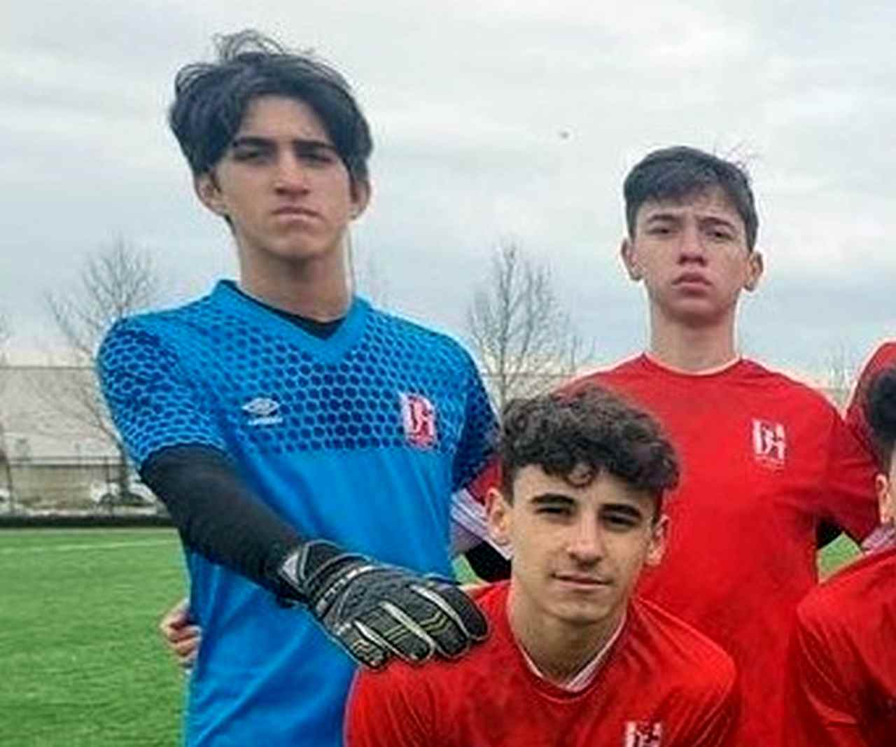 <strong>Balıkesirspor’un 15 yaş altı kalecisi, kafasına aldığı darbe sonucu hastaneye kaldırıldı</strong>