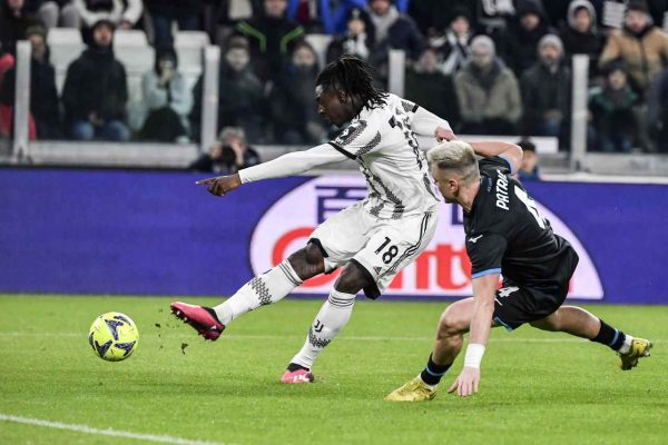 <strong>İtalya Kupası’nda Juventus, Lazio’yu tek golle geçerek yarı finale çıktı</strong>