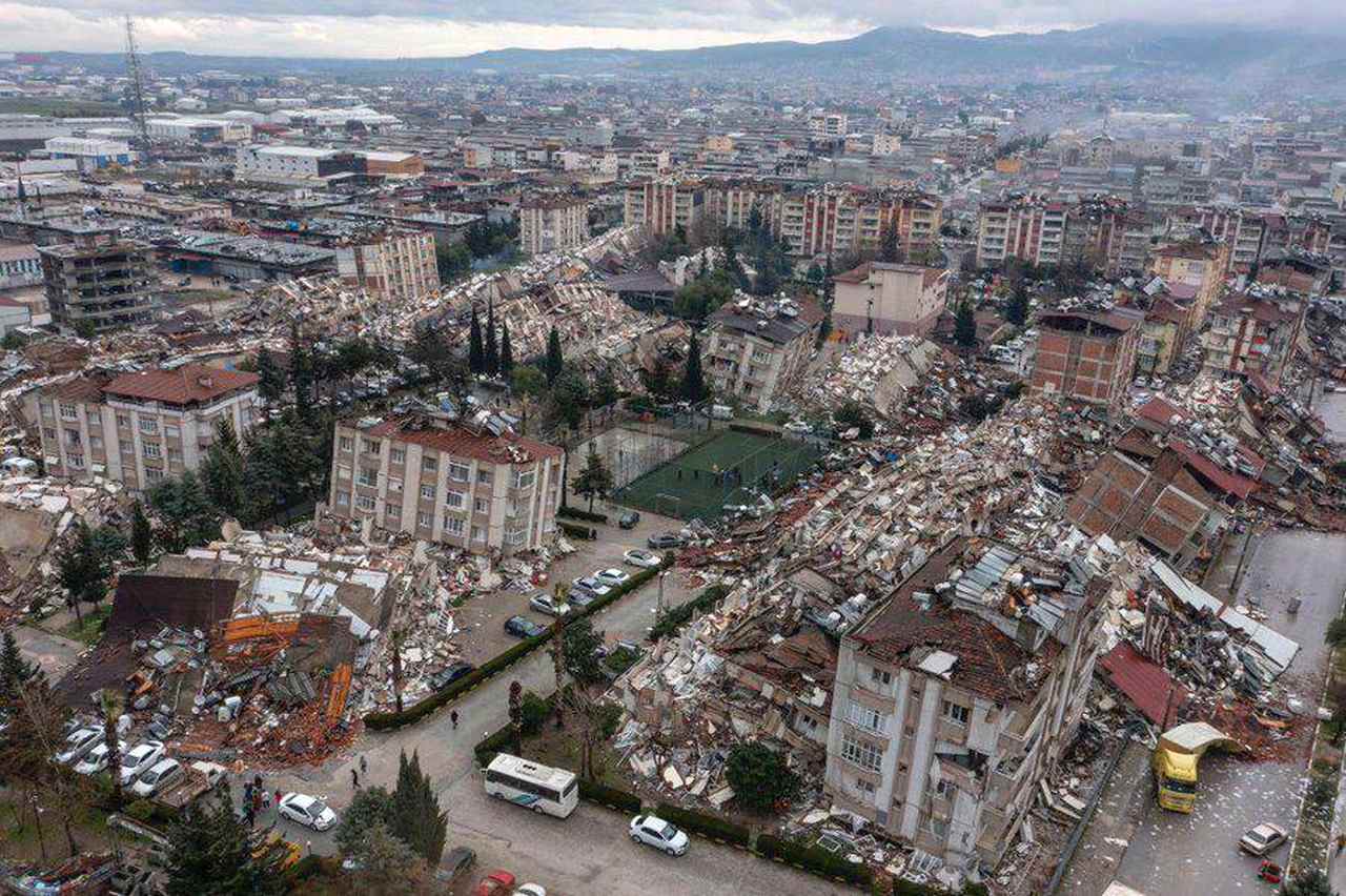Hedef, depremzedeye 500 bin Euro yardım etmek