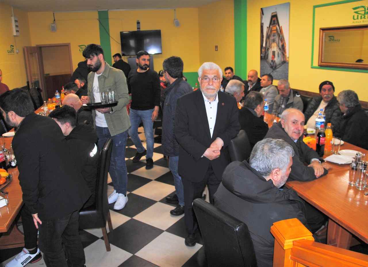 Salih İnce, Depremde Yitirdiği Kardeşi ve Yeğeni İçin Taziyeleri Kabul Etti!