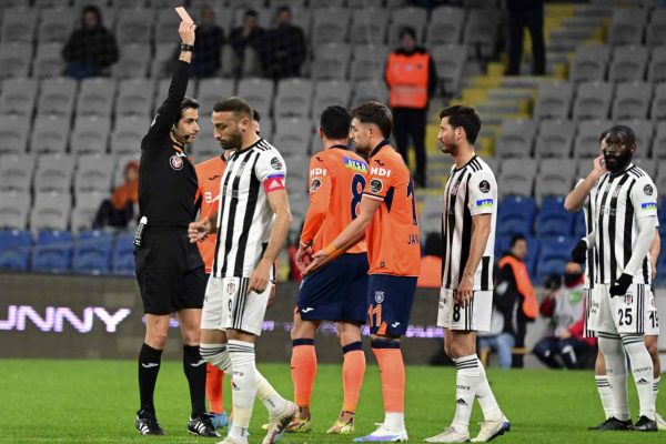 <strong>Medipol Başakşehir’in ligdeki kötü gidişi sürdü</strong>