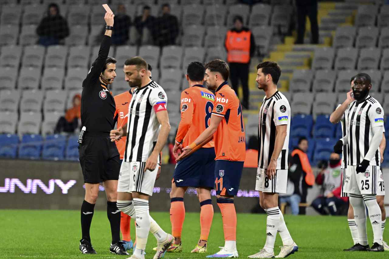 <strong>Medipol Başakşehir’in ligdeki kötü gidişi sürdü</strong>