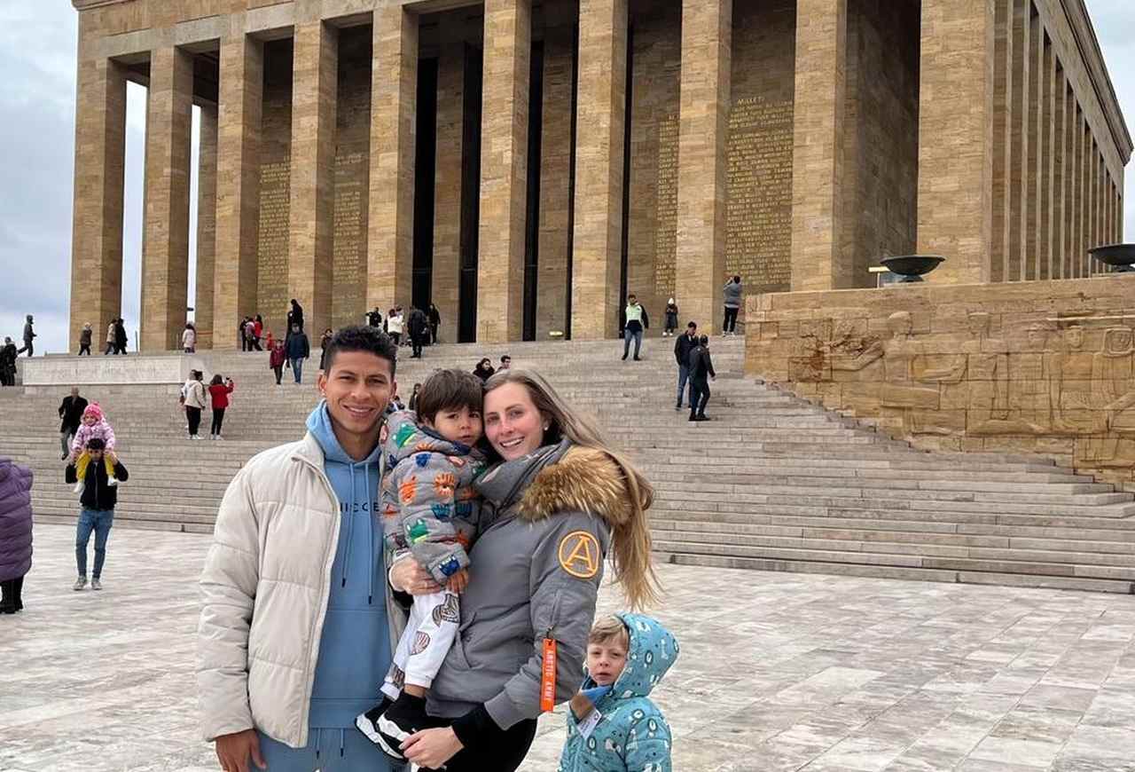 <strong>Giresunsporlu Perez, ailesiyle birlikte Anıtkabir’i ziyaret etti</strong>