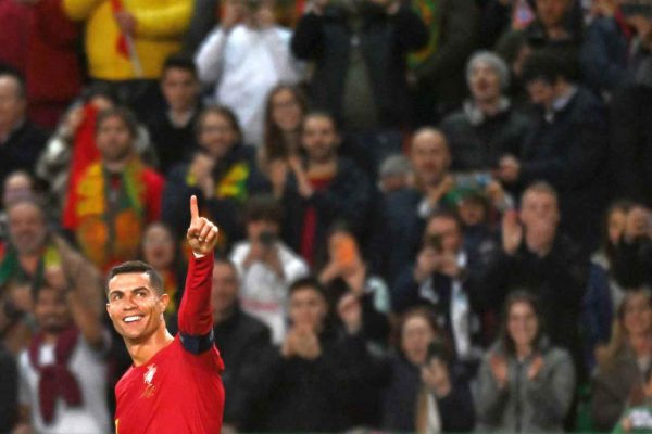  Cristiano Ronaldo  tarihe geçti!