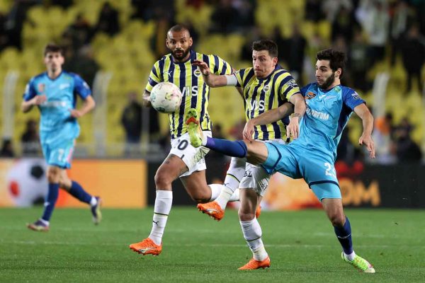 Fenerbahçe gençlerinden Zenit’e şov