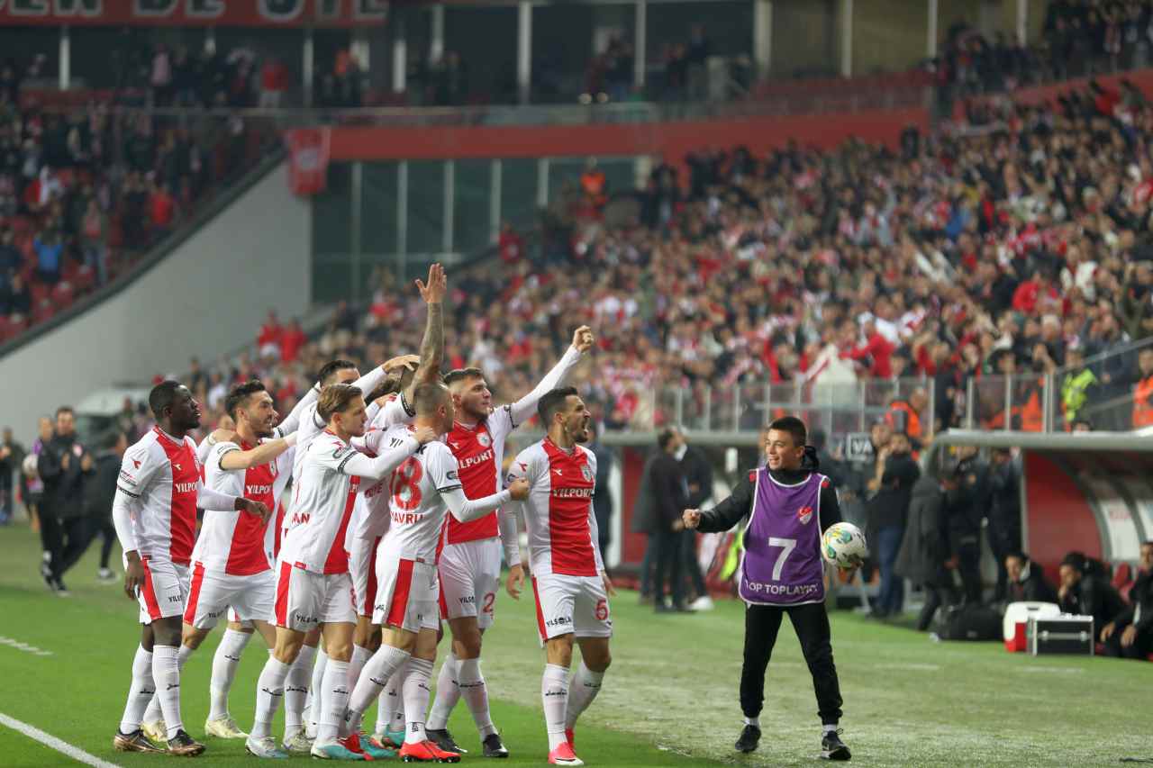 Lider Samsunspor dörtledi