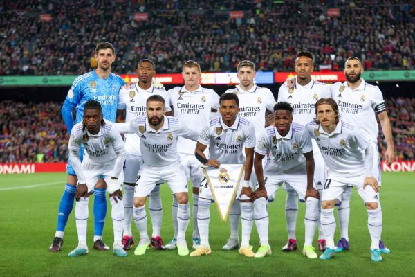 <strong>Barcelona’yı deplasmanda 4-0 yenen Real Madrid, Kral Kupası’nda finale kaldı</strong>