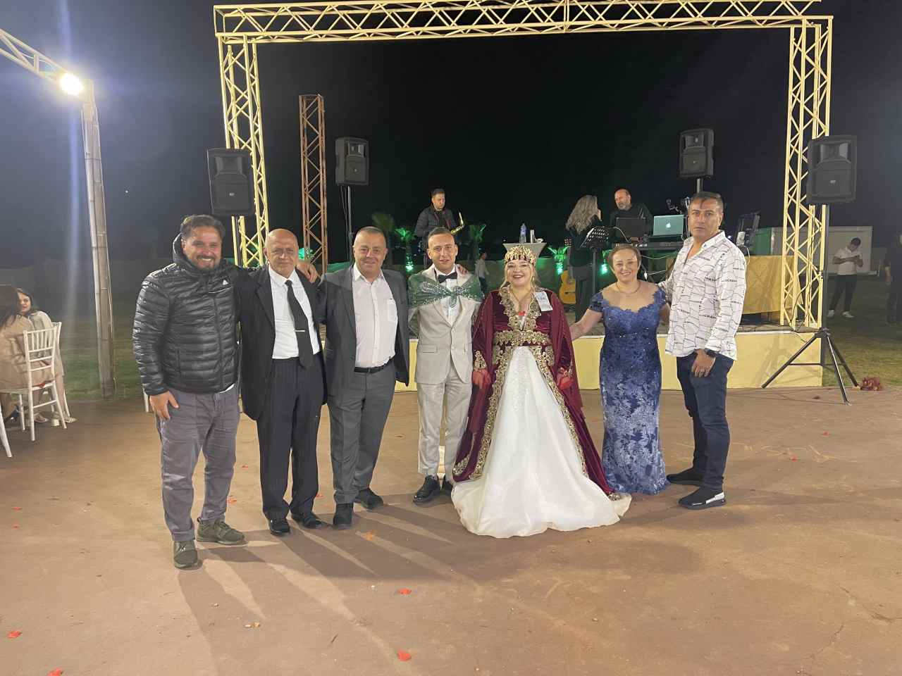 Pandemide ertelenen düğünü 3 yıl sonra yaptılar