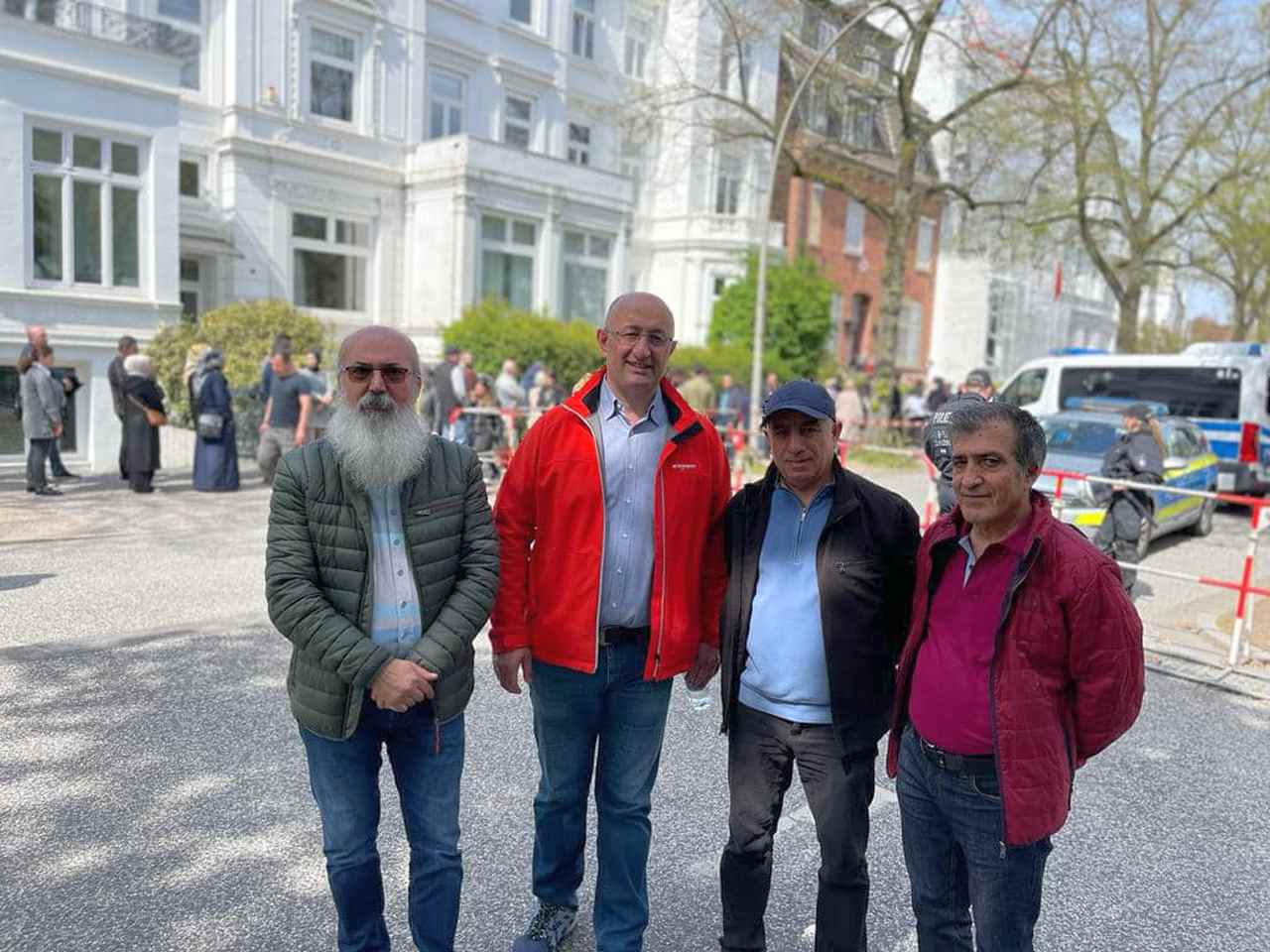 Mehmet Yıldız’in oy kullanma çağrısı ses getirdi, vatandaşlar sandığa gitti!