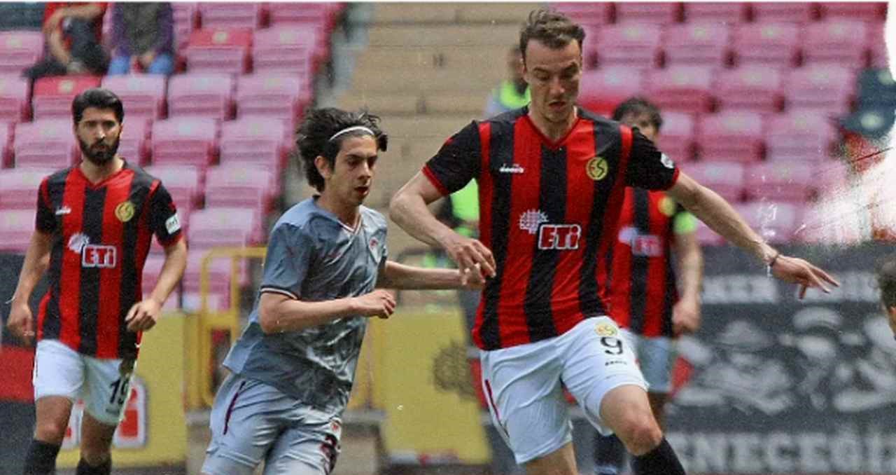 Eskişehirspor 58 yıl sonra profesyonel liglere veda etti