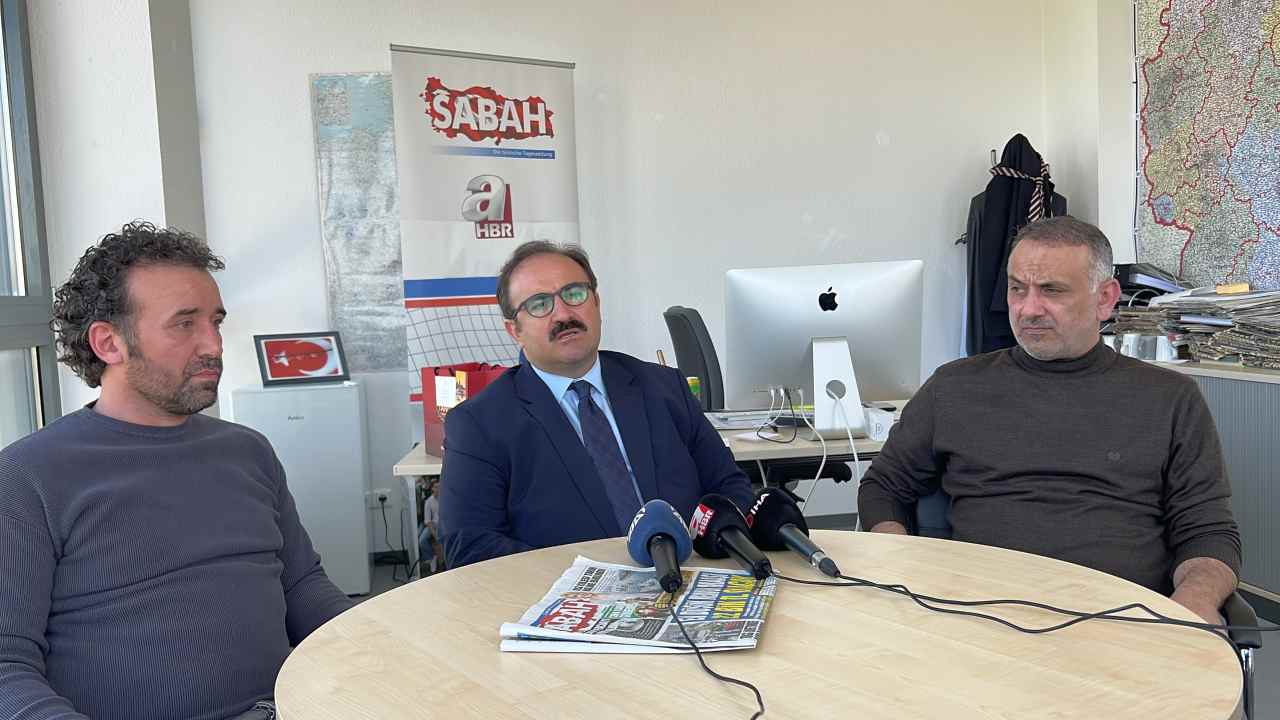 Türkiye’nin Frankfurt Başkonsolosu Tunçer, Almanya’da gözaltına alınan gazetecileri ziyaret etti