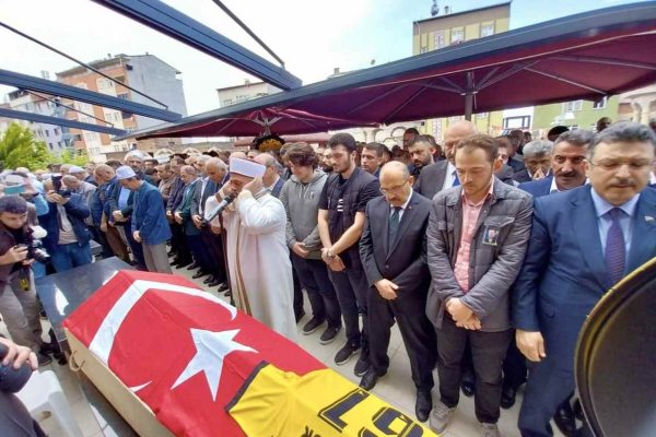 Eski TFF yöneticisi İbrahim Usta, son yolculuğuna uğurlandı