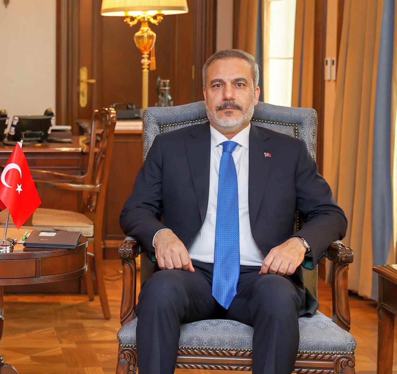 Türkischer Außenminister: Der Mann im Halbschatten