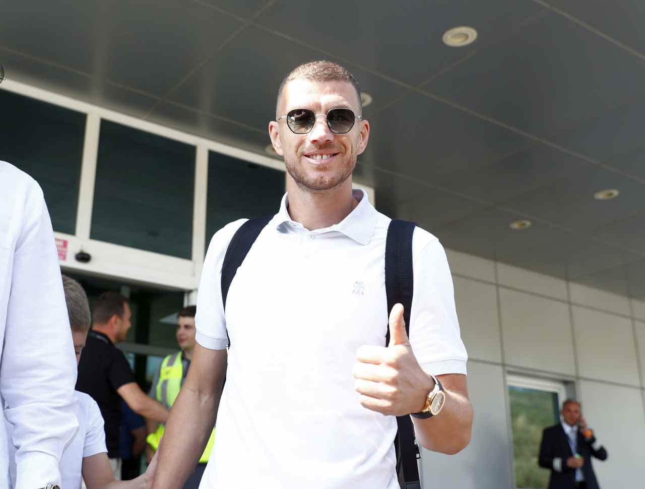 Edin Dzeko, Fenerbahçe için İstanbul’a geldi