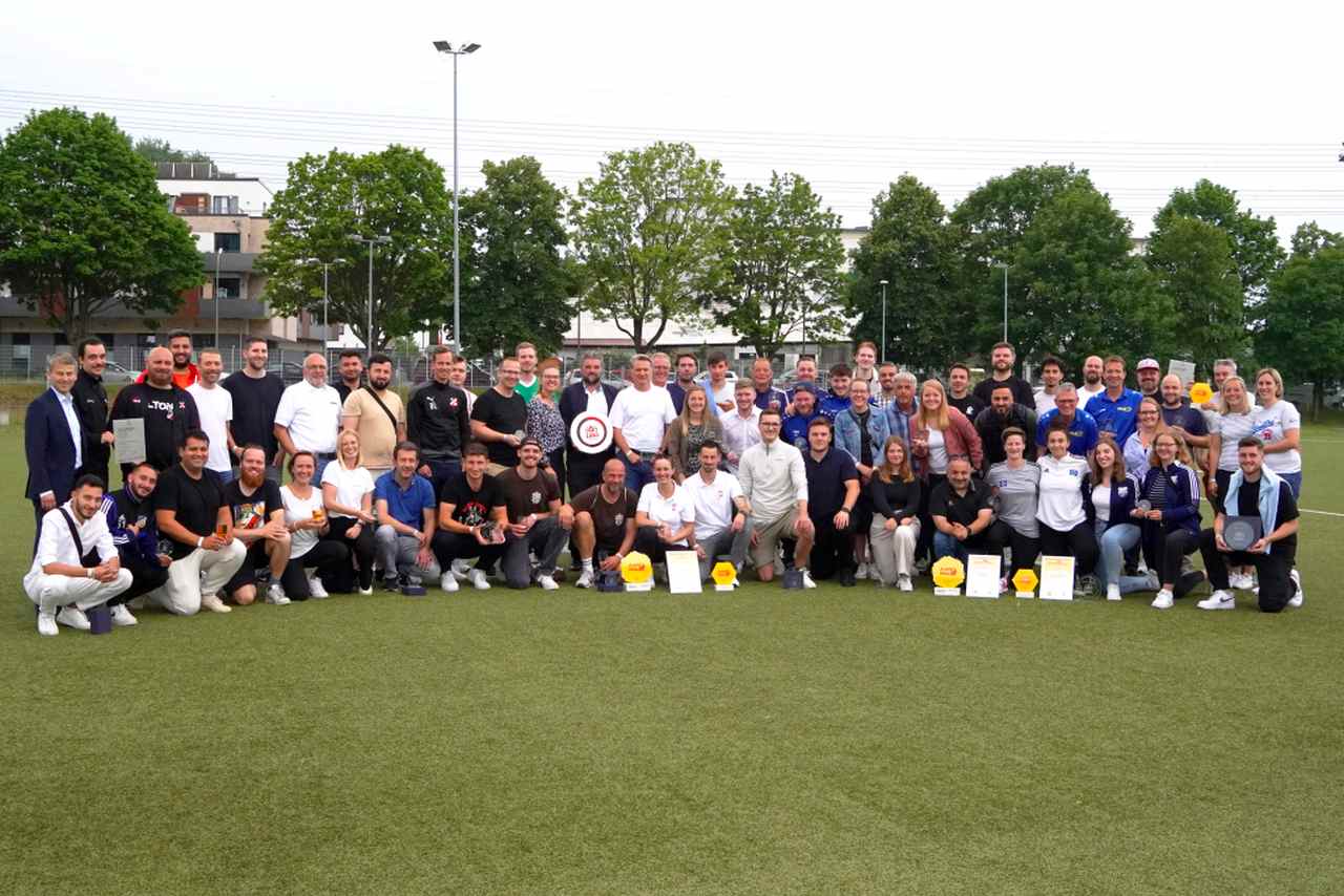 Ehrungen für HFV-Meister’innen und Pokalsieger’innen 2023