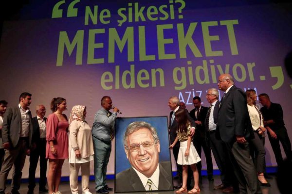 Aziz Yıldırım: Fenerbahçe’ye çattıkları için pişman oldular…