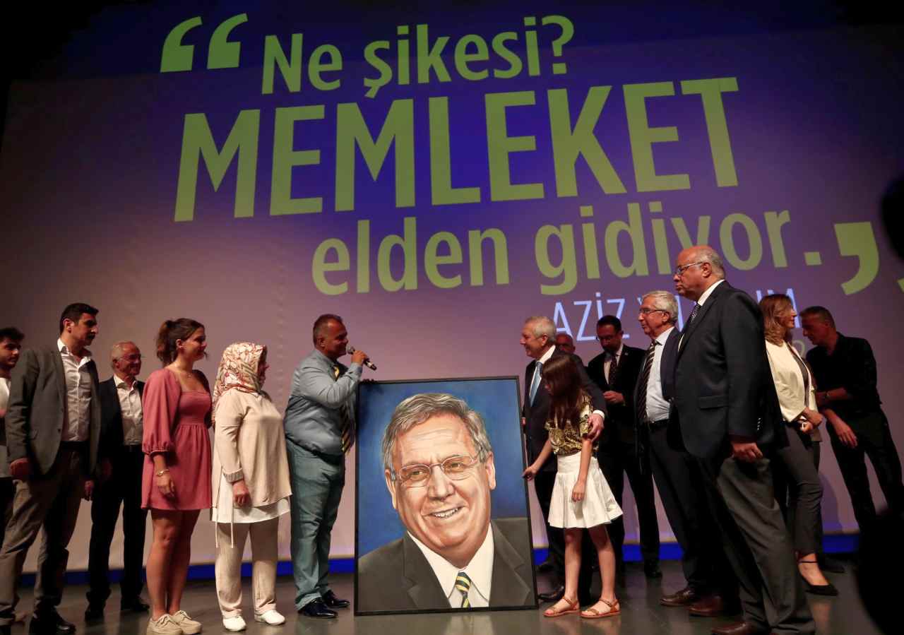 Aziz Yıldırım: Fenerbahçe’ye çattıkları için pişman oldular…