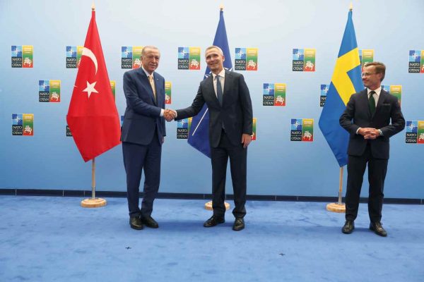 Avrupalı liderler, Türkiye-İsveç-NATO toplantısının sonuçlarını memnuniyetle karşıladı