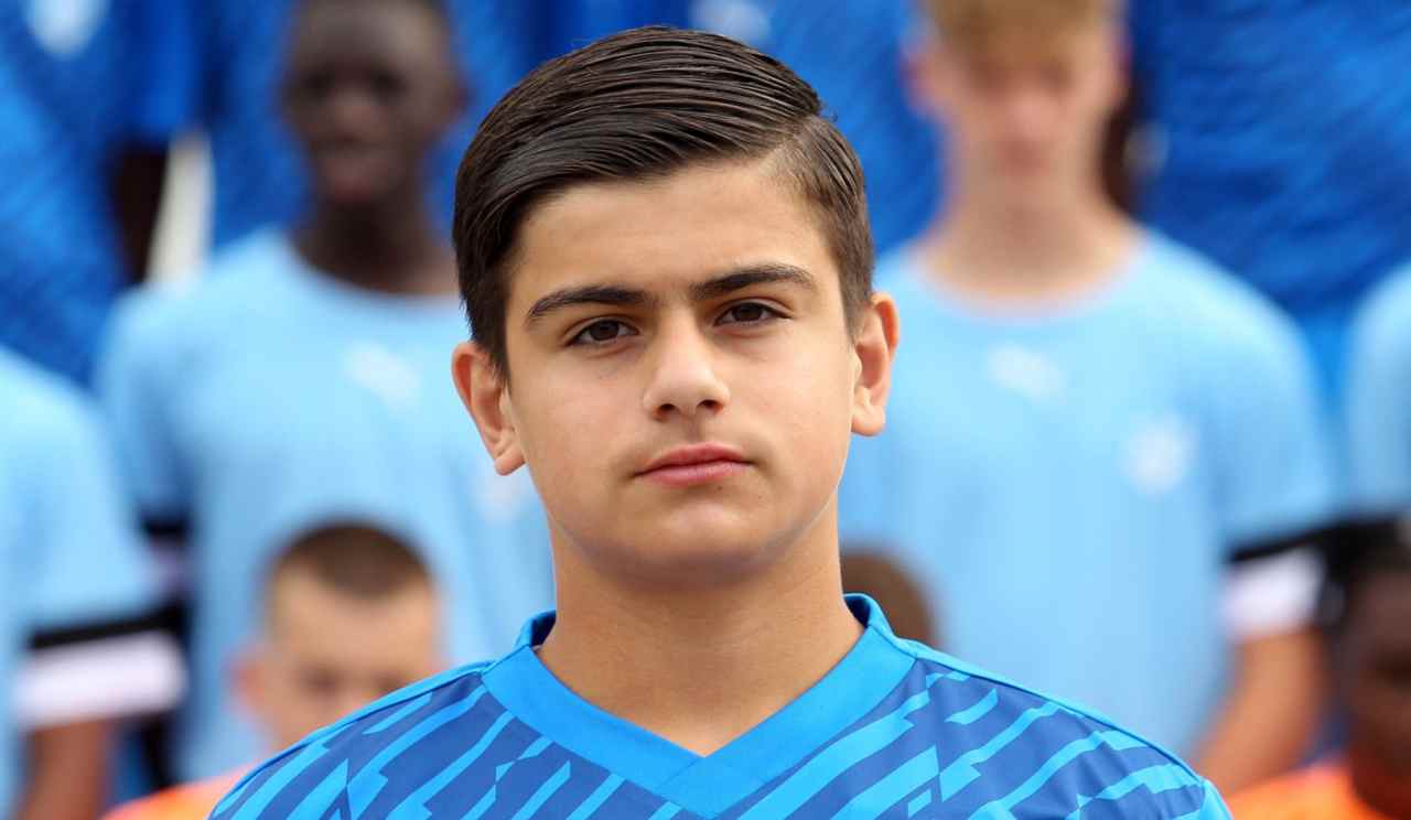 Genç futbolcu Hamza, Curslack’ta