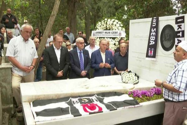 Beşiktaş’ın efsane ismi Süleyman Seba, vefatının 9. yılında kabri başında anıldı
