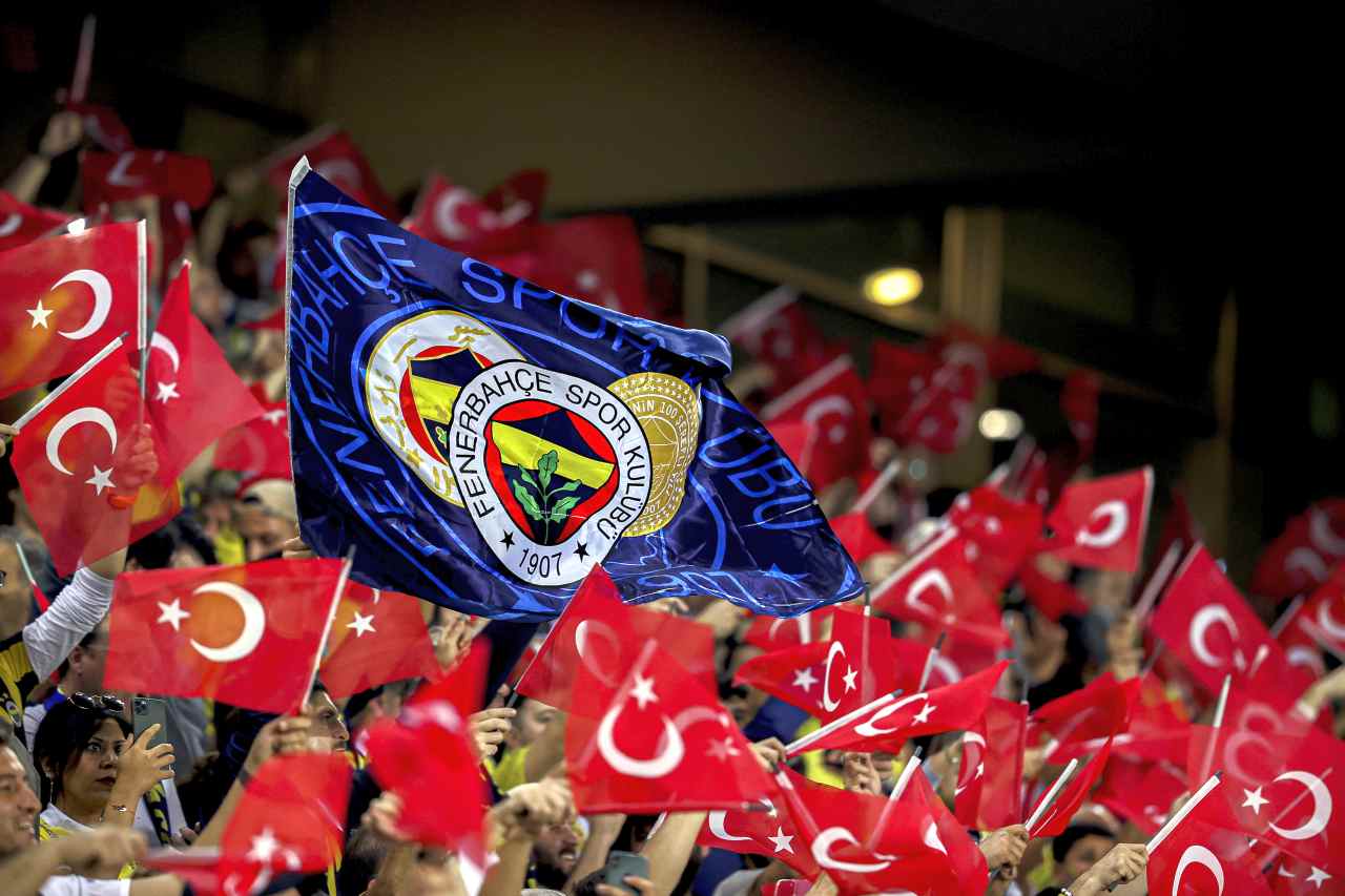 Fenerbahçe galibiyet serisini sürdürdü
