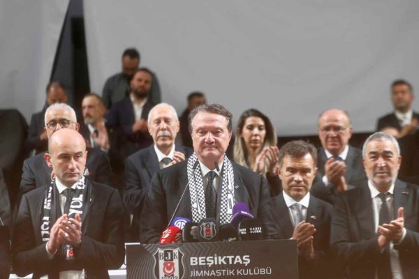 Beşiktaş Kulübünün 35. başkanı Hasan Arat oldu