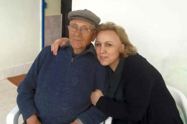 Esma Arslan, babası anısına çocuklara yardımda bulundu!
