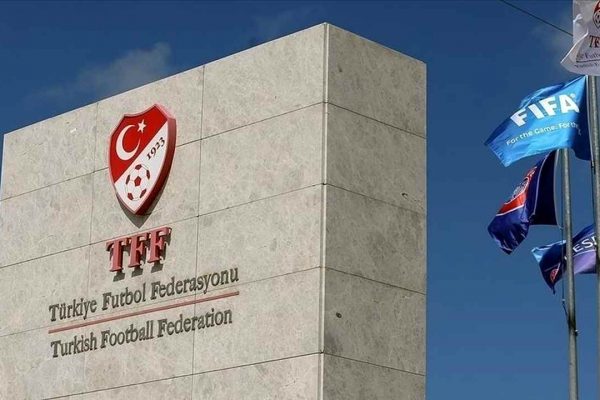Profesyonel liglerde ertelenen maçların tarihi belli oldu