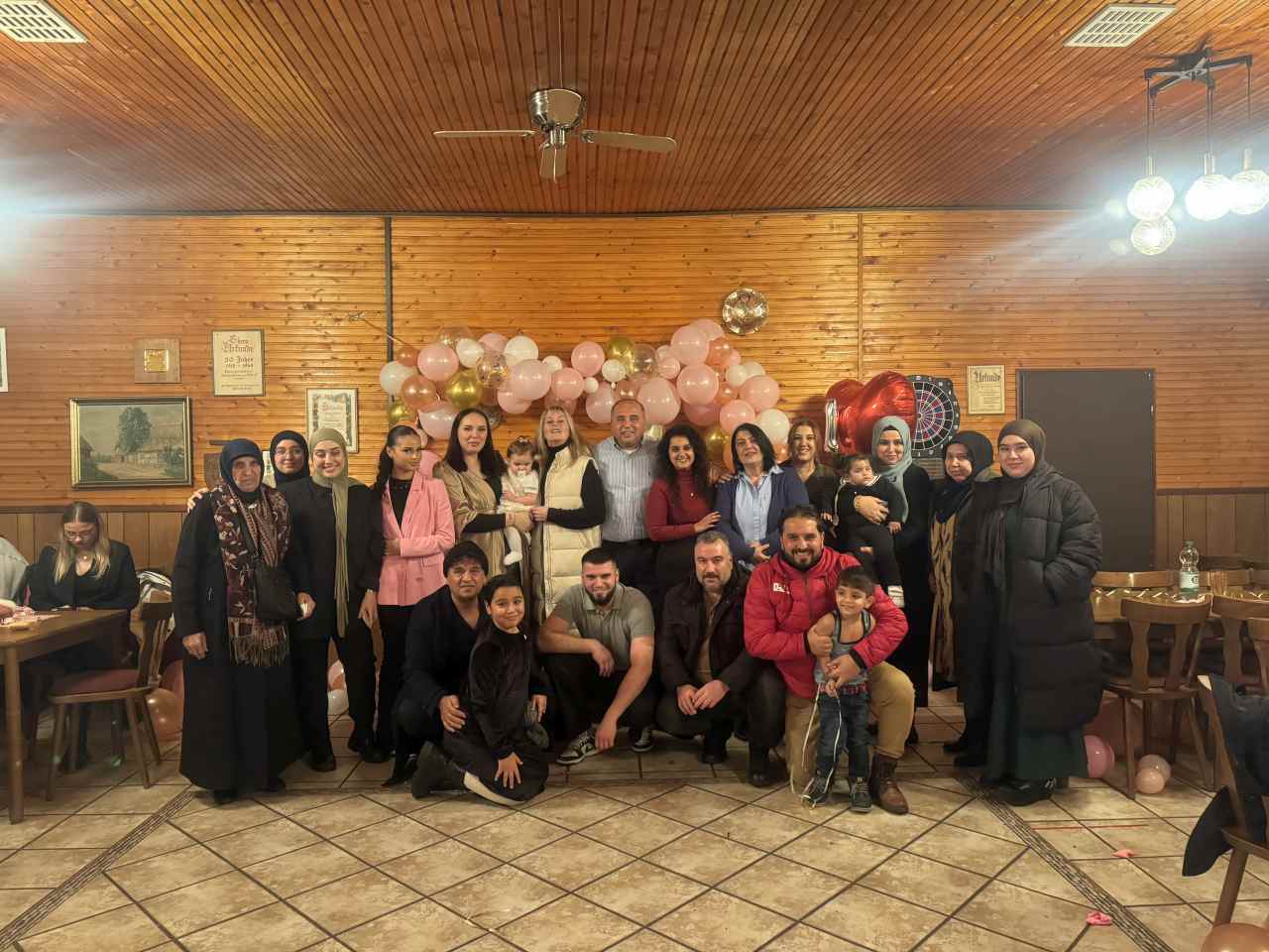 Safiya bebek ilk yaş gününü kutladı
