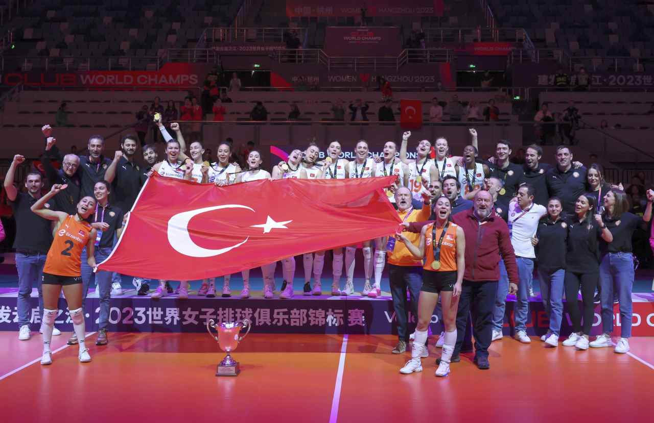 Eczacıbaşı Dynavit Kadın Voleybol Takımı, 3. kez dünyanın en büyüğü oldu