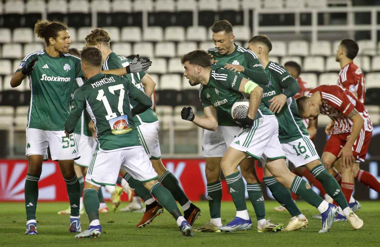 Fatih Terim’in çalıştırdığı Panathinaikos, kupada Olympiakos ile berabere kaldı