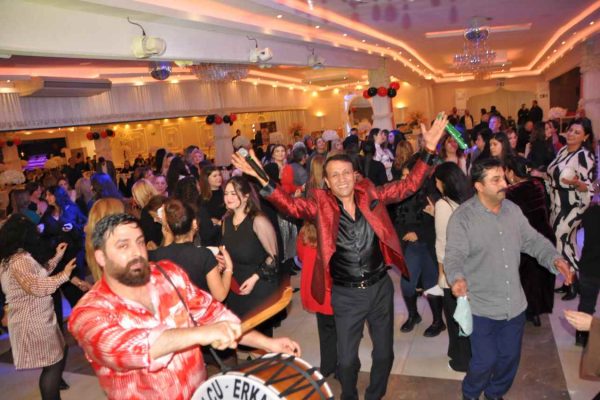 Hamburg’ta, Gaziantepliler 1. Dayanışma Gecesi Coşkulu Geçti