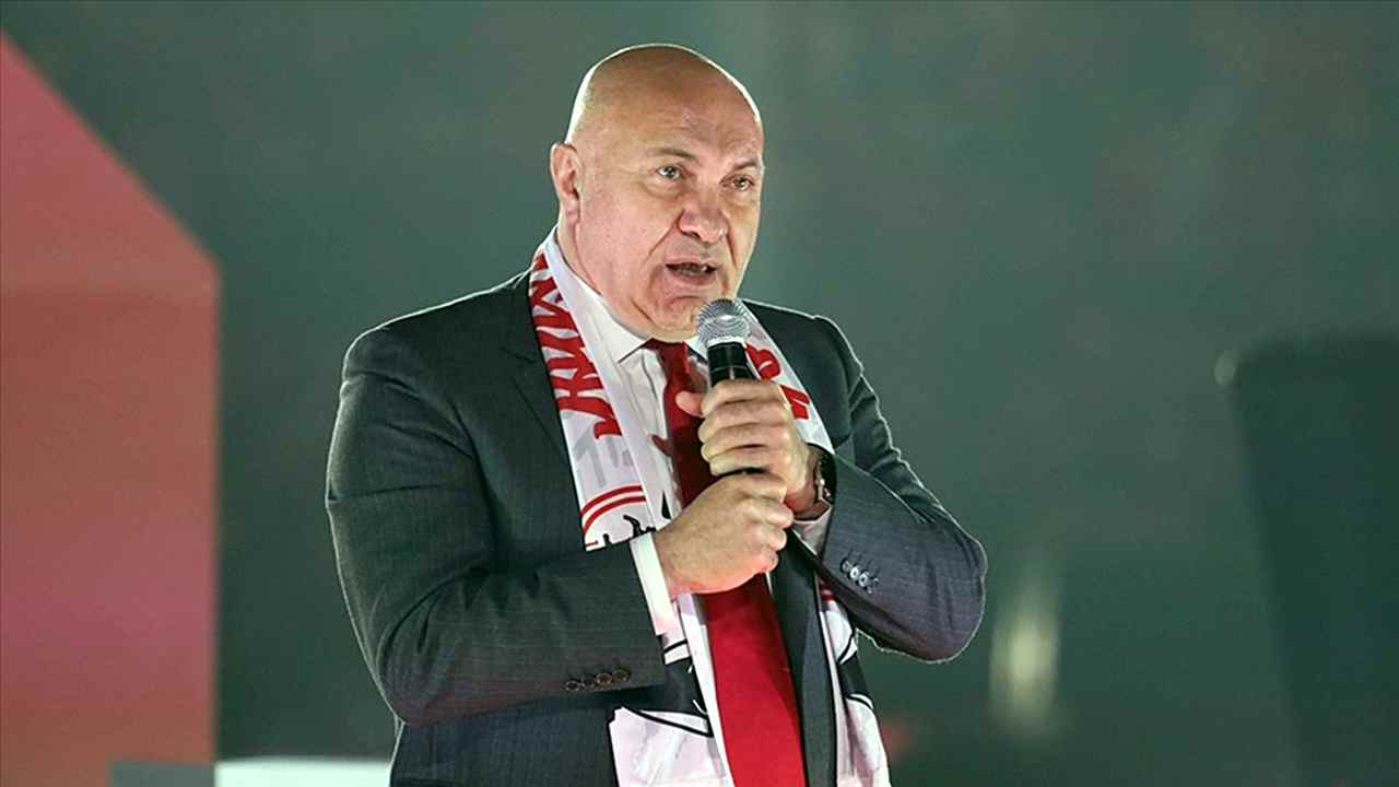 Samsunspor Başkanı Yüksel Yıldırım’dan olay sözler, ‘Beyinleriyle kalpleri arasında çelişki olmuştur!’ 