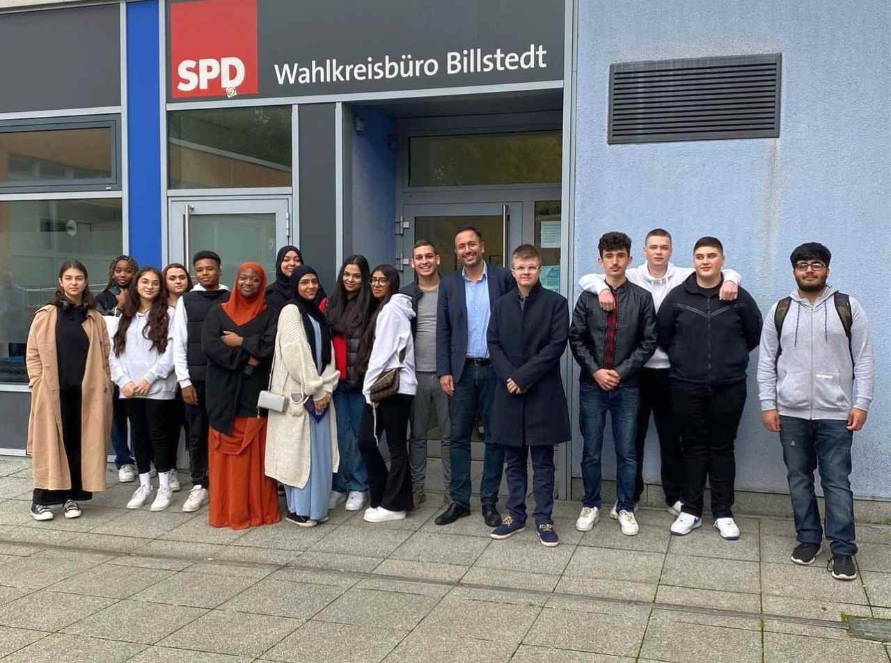 Geleceğin siyasetçileri stajla şekilleniyor!