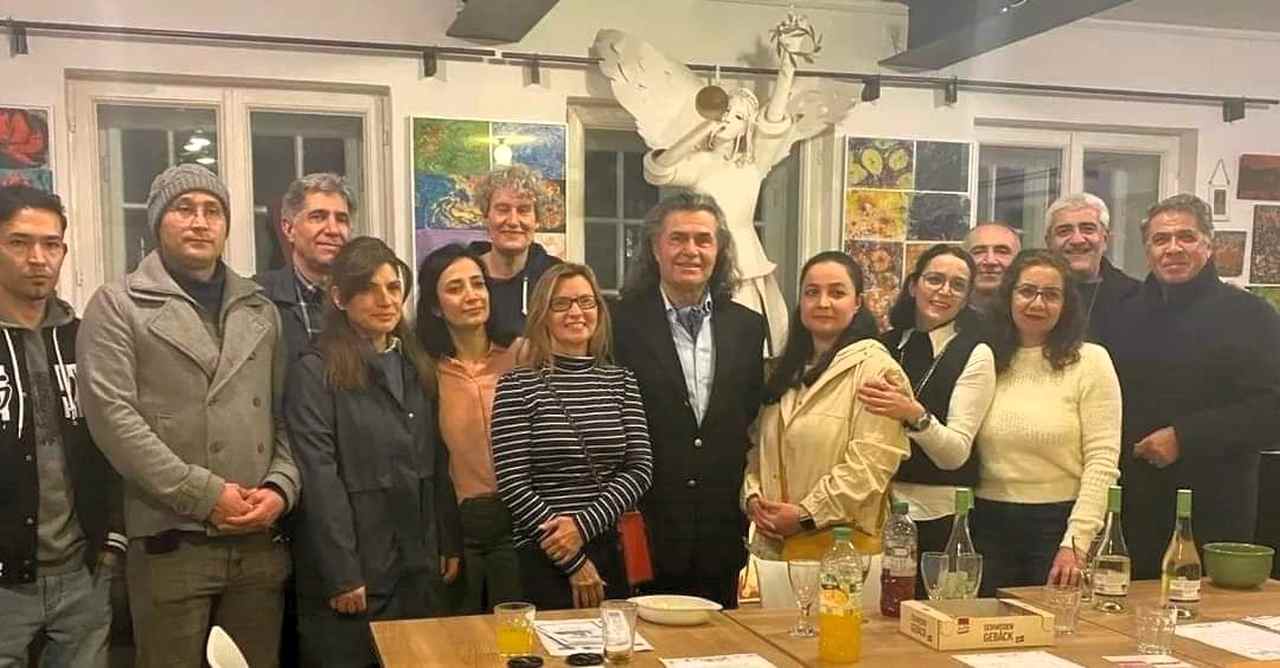 Orhan İşözen’den sergi….