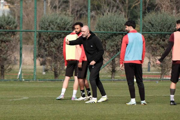 Tolunay Kafkas, Fatih Karagümrük’ün başında ilk antrenmana çıktı