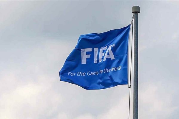 Bunu da gördük!. FIFA’dan 5 Süper Lig kulübüne transfer yasağı