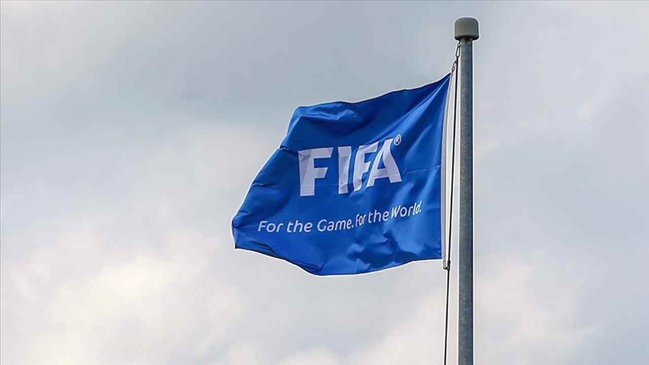 Bunu da gördük!. FIFA’dan 5 Süper Lig kulübüne transfer yasağı