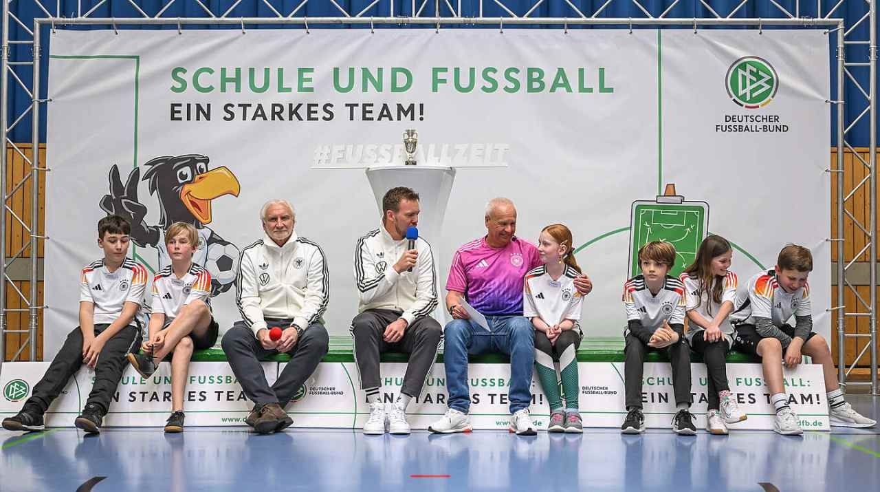 Nagelsmann, Völler und Rettig besuchen Schule bei Mainz