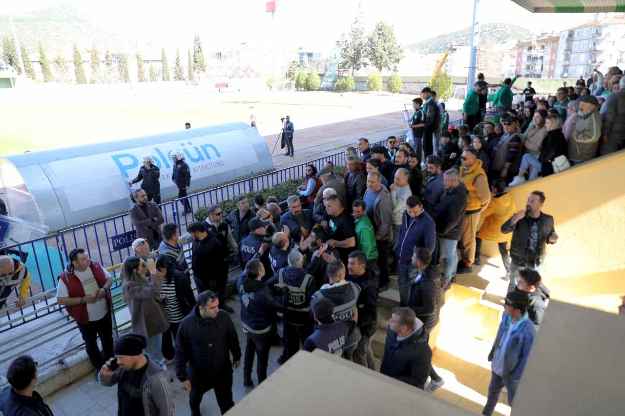Muğla’da amatör maç sırasında protokolde arbede ve kavga