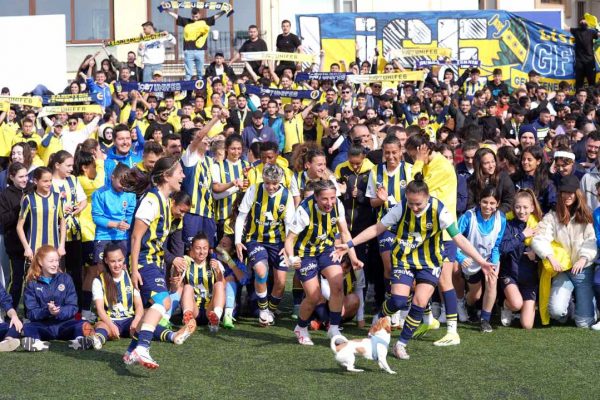 Kadınlar derbisinde Fenerbahçe, Galatasaray’ı yendi