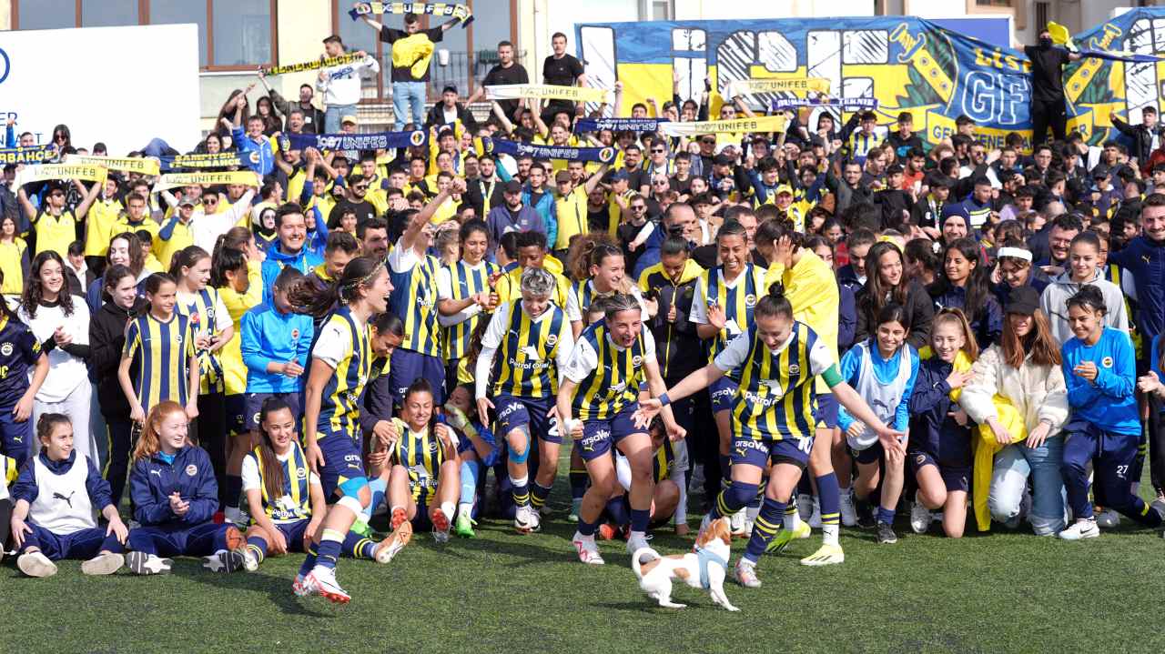 Kadınlar derbisinde Fenerbahçe, Galatasaray’ı yendi