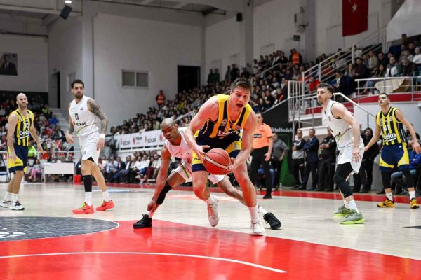 Aliağa Petkimspor: 59 – Fenerbahçe Beko: 81