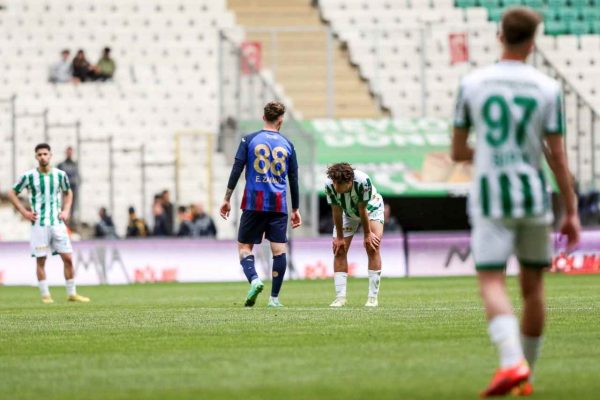 Süper Lig şampiyonluğu yaşayan Bursaspor TFF 3. Lig’e düştü