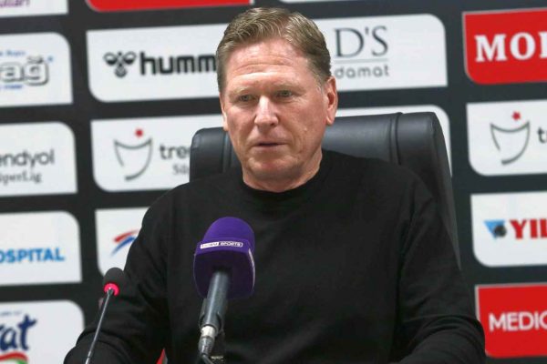 Markus Gisdol, “Şans yanımızda olsa galibiyetle sahadan ayrılacaktık ama olmadı”
