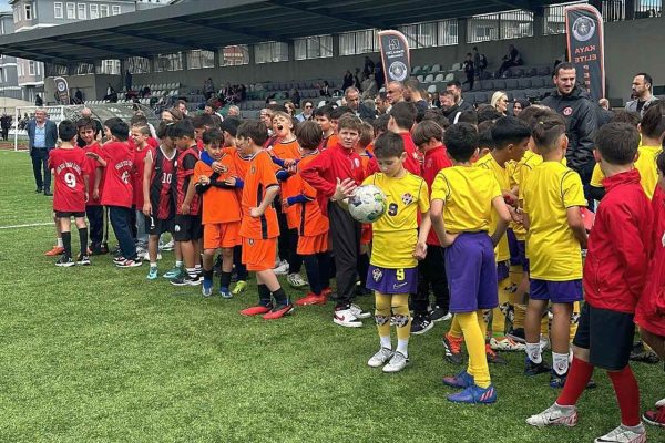“Çocuk Bayramı Kupası” futbol turnuvası düzenlendi