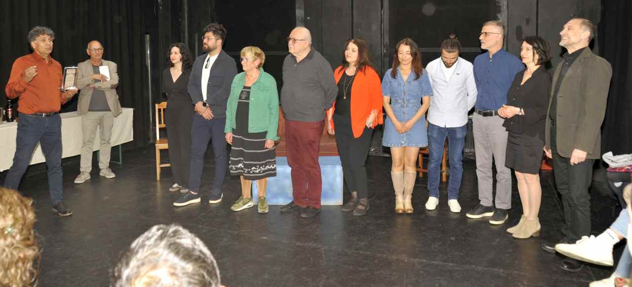 Festival açılışında İstasyon Tiyatro İletişim’e “Üstün Başarı” plaketi