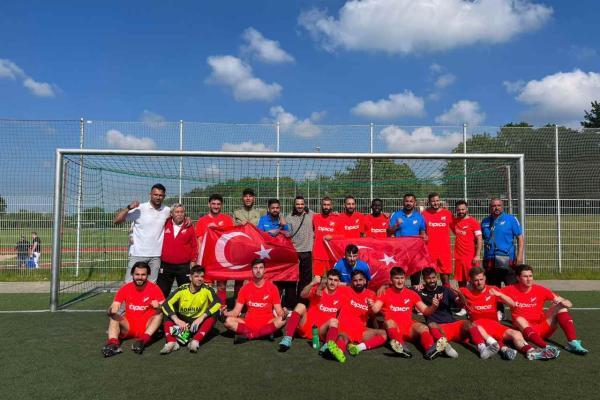 Lübeck Türkspor şampiyon oldu!