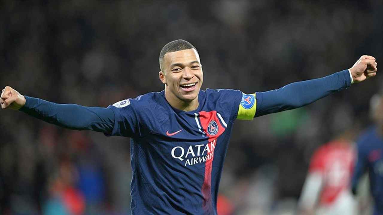 Real Madrid, Mbappe’yi renklerine bağladı