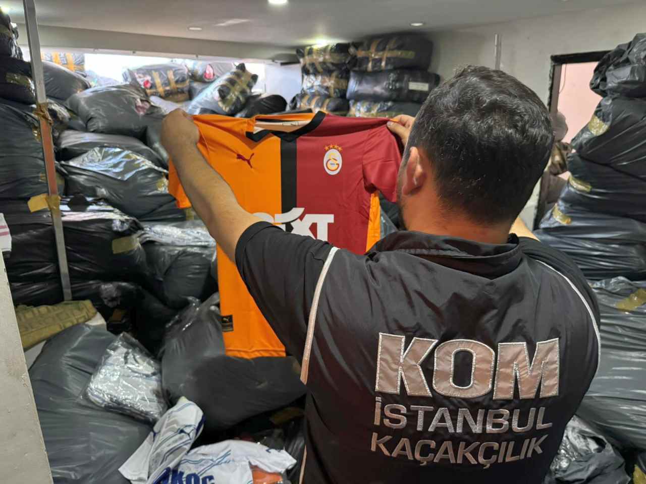 İstanbul’da “kaçak forma” operasyonunda 5 şüpheli yakalandı
